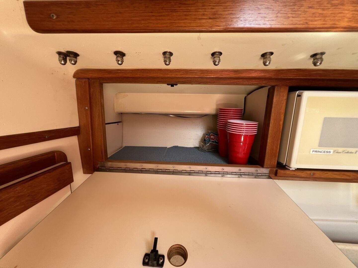 HAUNTED by WATER 32ft Catalina Yacht For Sale HAUNTED by WATER 32ft Catalina Yacht For Sale