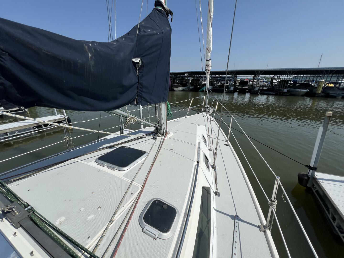 HAUNTED by WATER 32ft Catalina Yacht For Sale