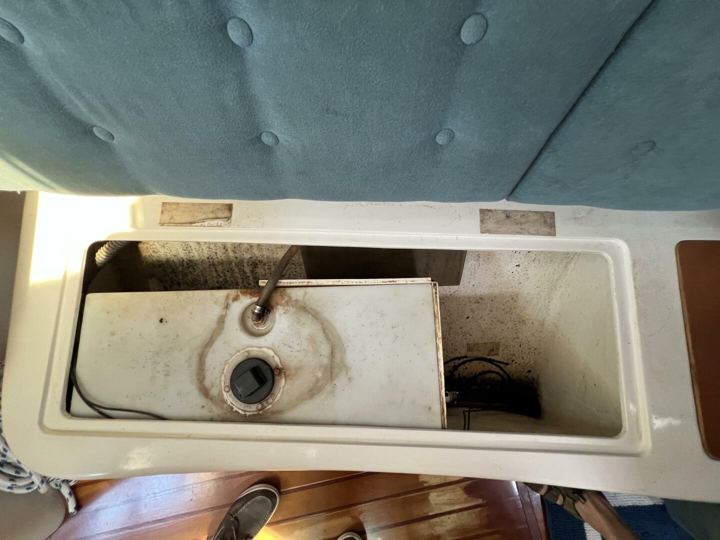 HAUNTED by WATER 32ft Catalina Yacht For Sale