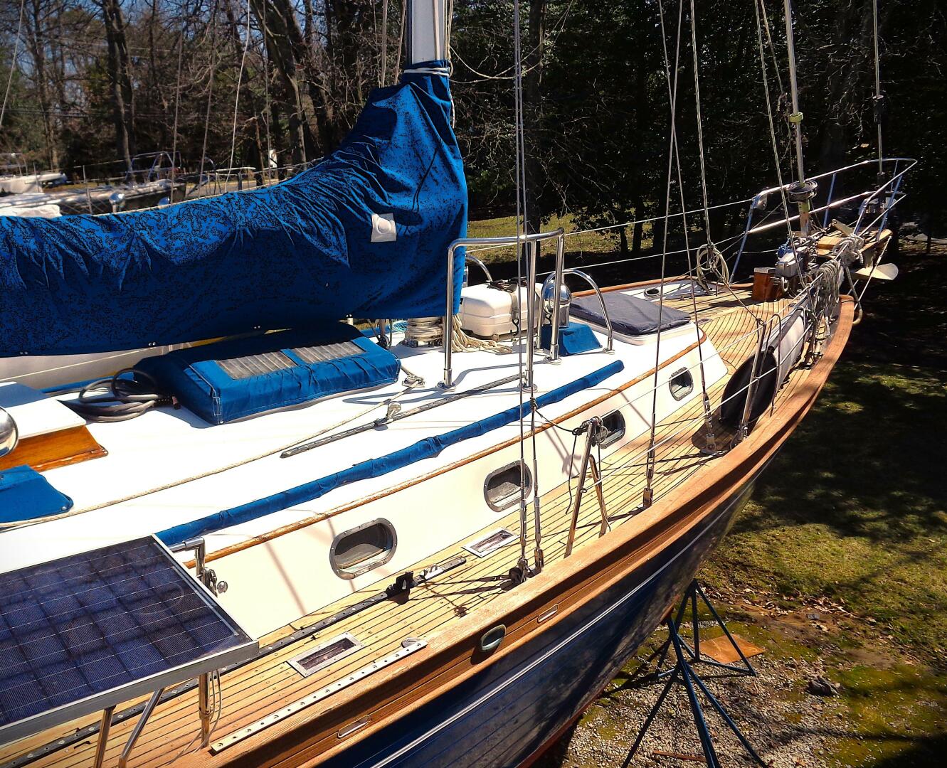 CHALIVENTURES III 40ft Ta Shing Yacht For Sale