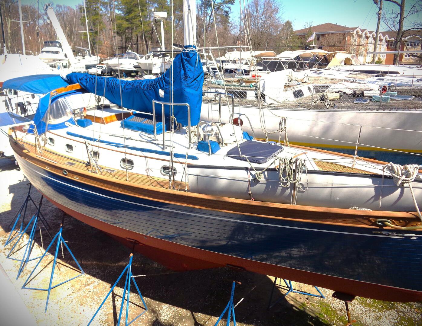 CHALIVENTURES III 40ft Ta Shing Yacht For Sale