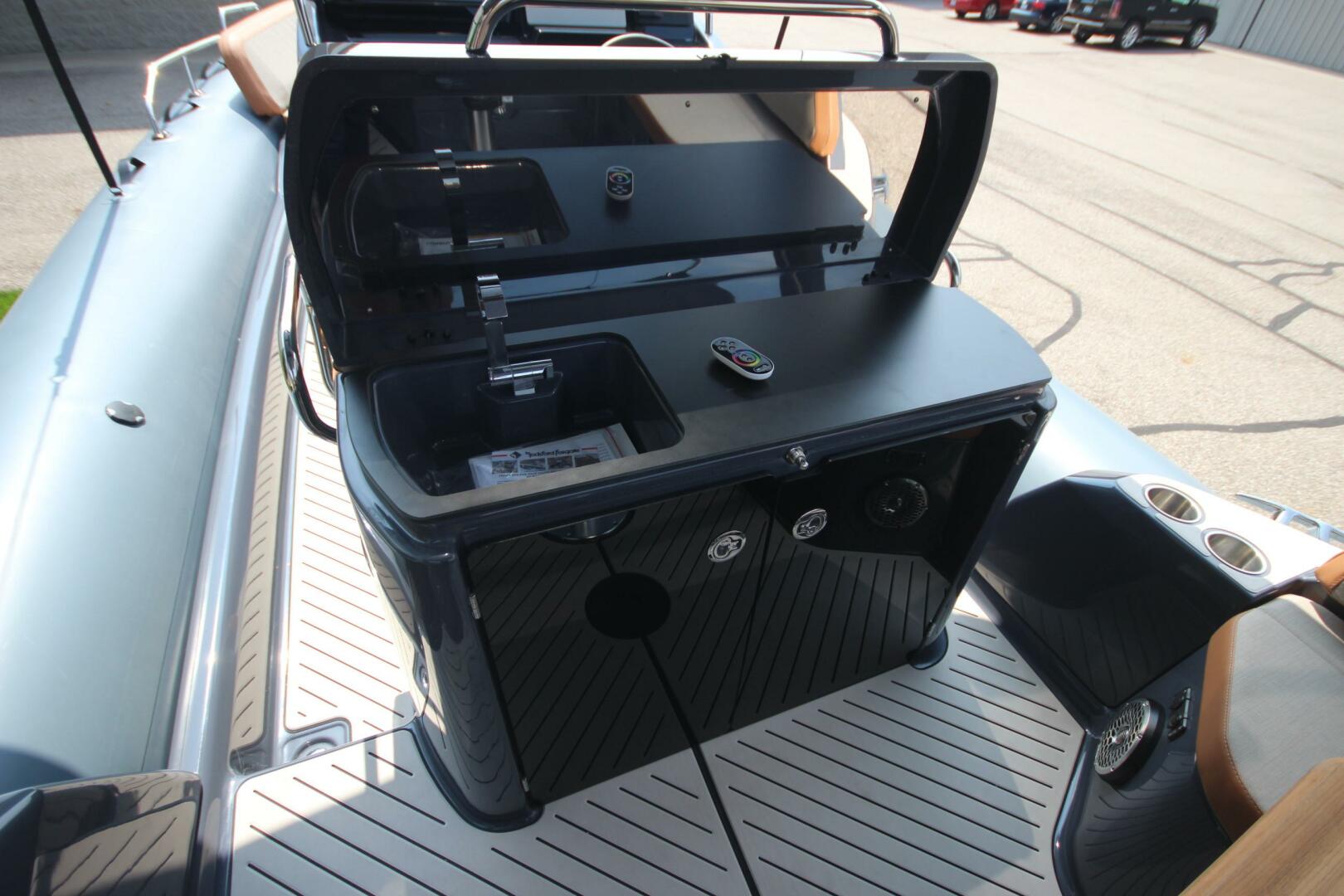 Spring Special Clearance Pricing 29ft Zodiac Yacht For Sale