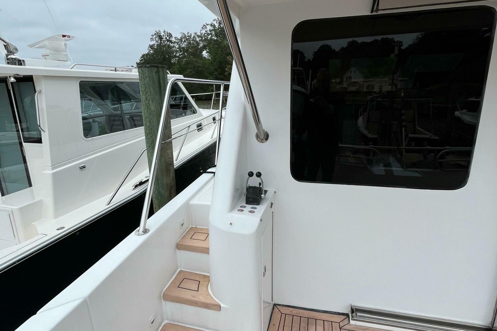 Apaiser 52ft Ocean Alexander Yacht For Sale