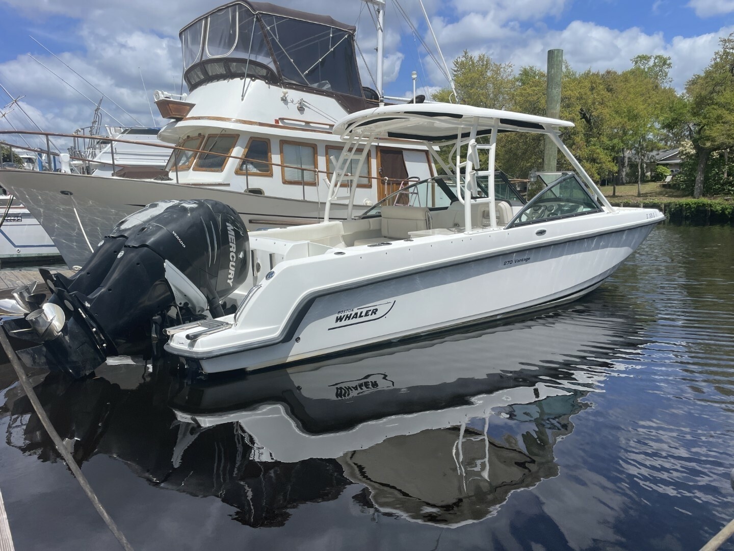 2016 Boston Whaler 270 Vantage