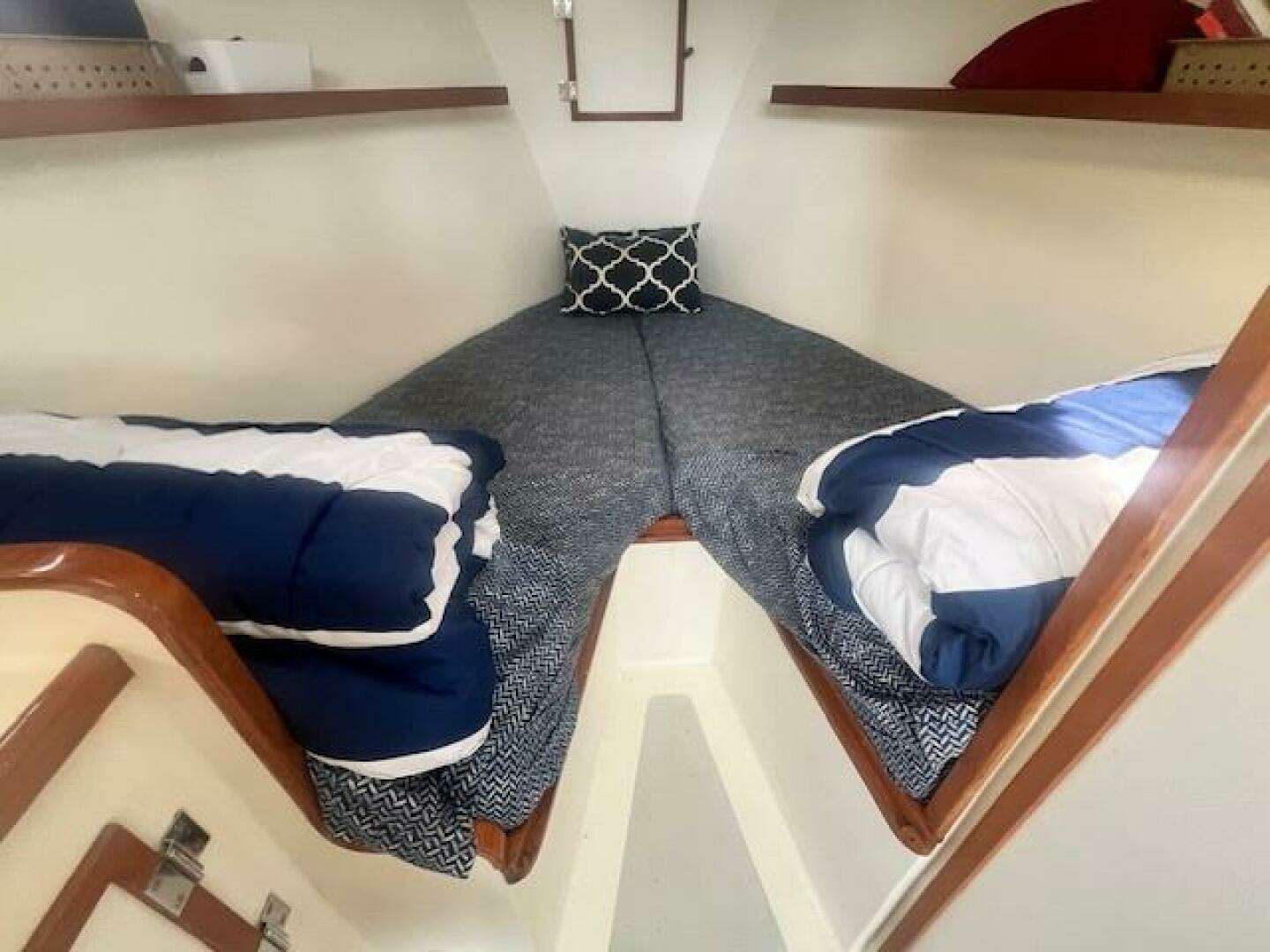 LAST DANCE 42ft Hinckley Yacht For Sale