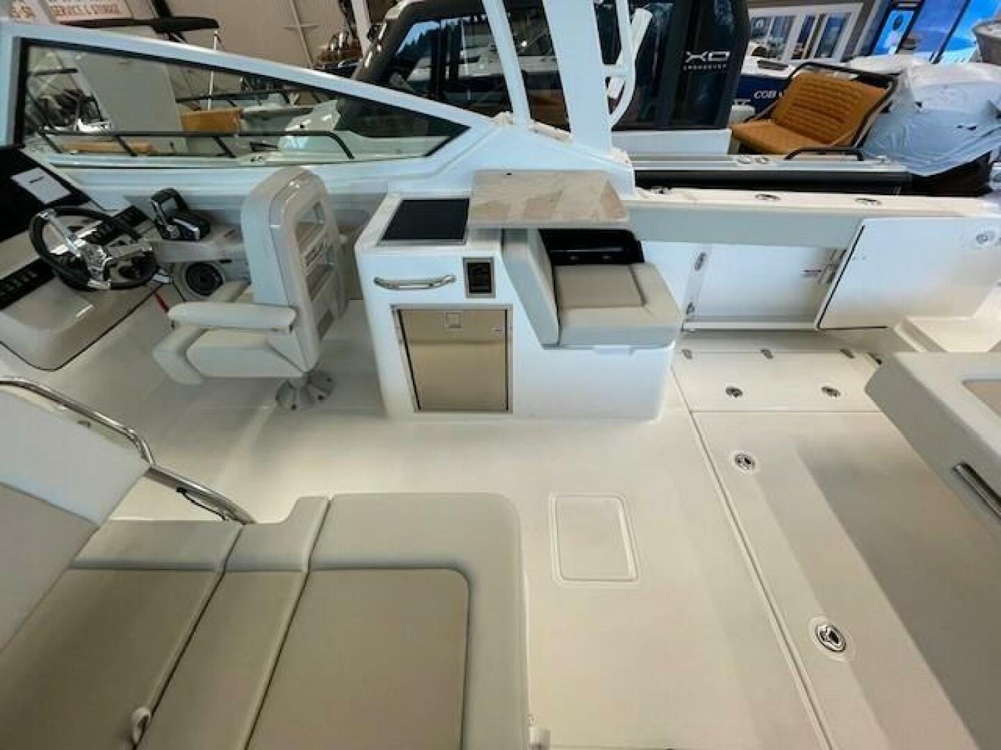 29ft Boston Whaler Yacht For Sale