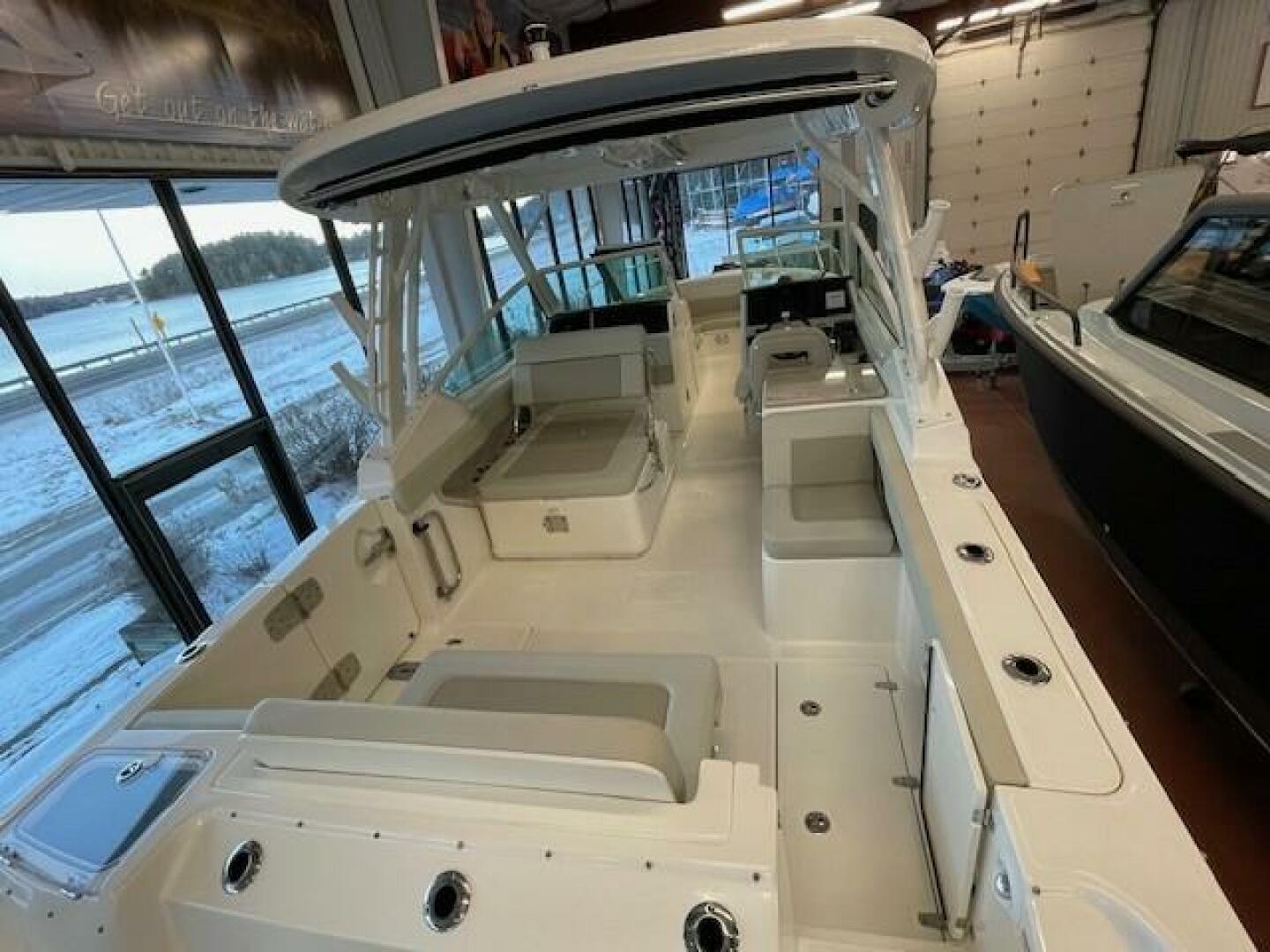29ft Boston Whaler Yacht For Sale