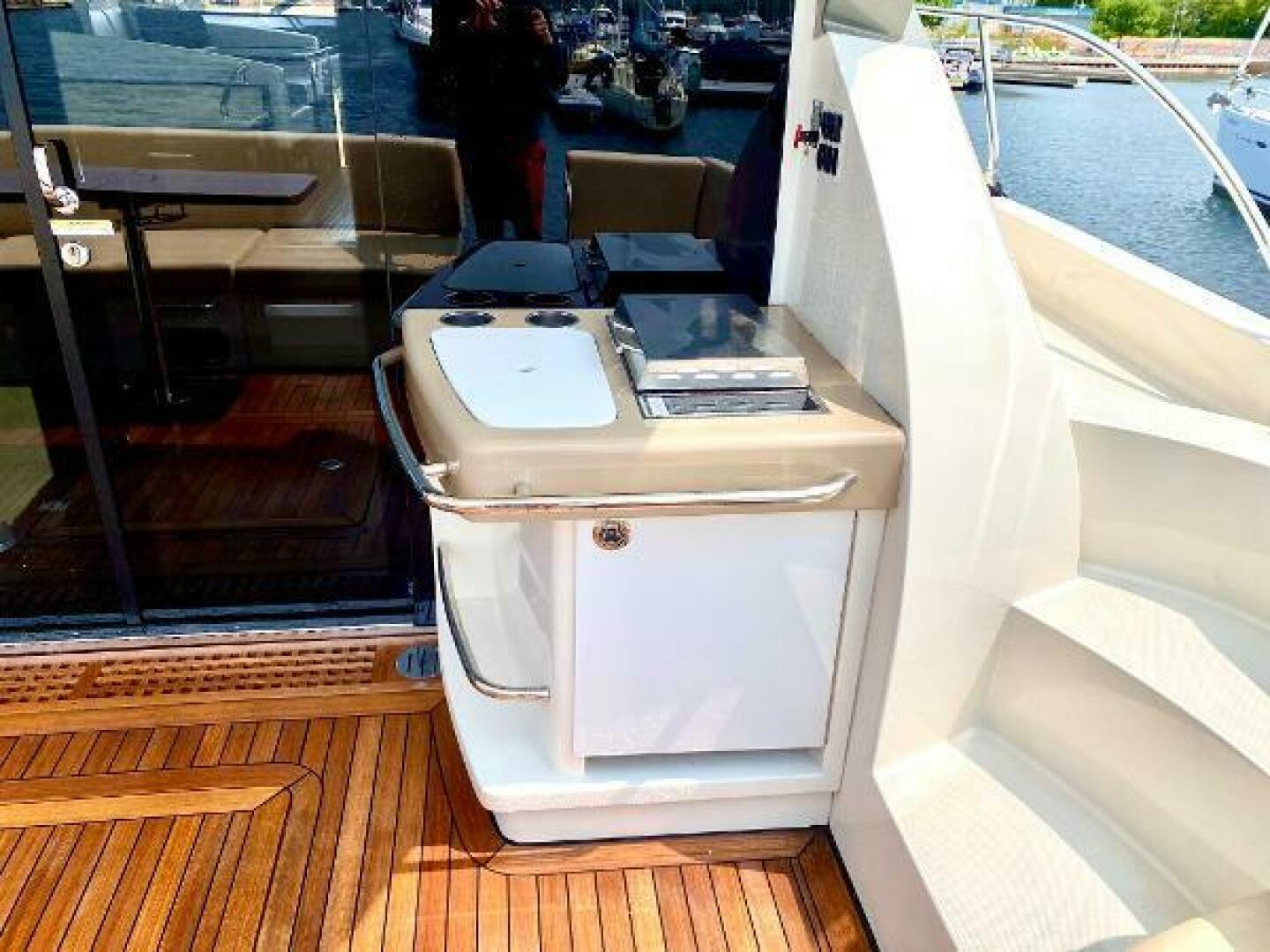 52ft Carver Yacht For Sale
