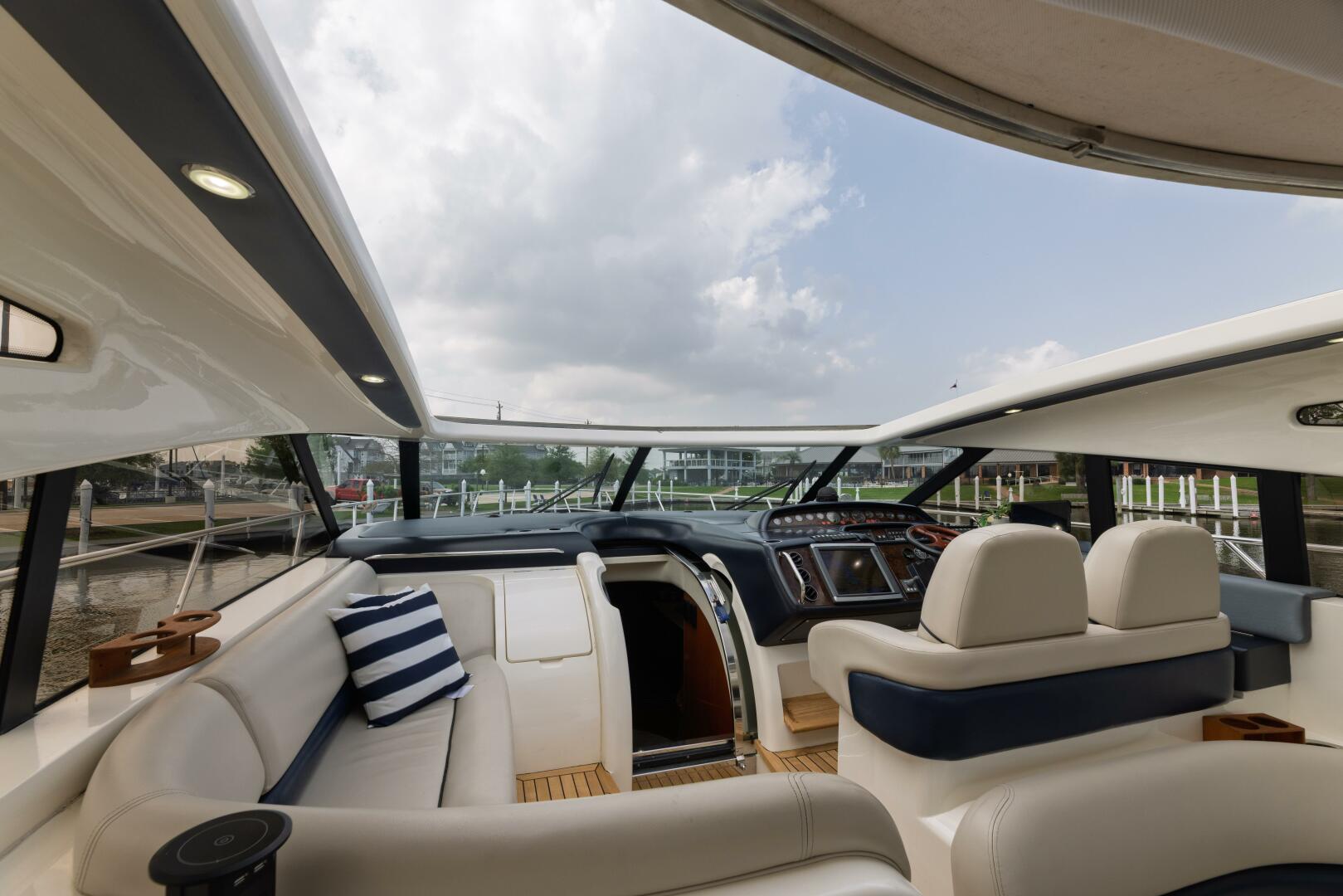 2005 Viking Princess 58V 
