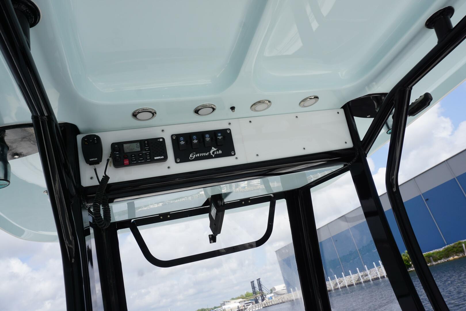 2017 25 SeaHunt 25 Gamefish Helm (2)