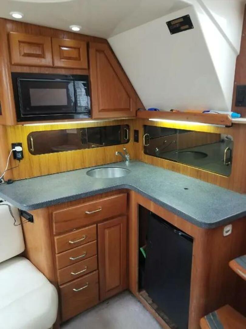 36ft Luhrs Yacht For Sale
