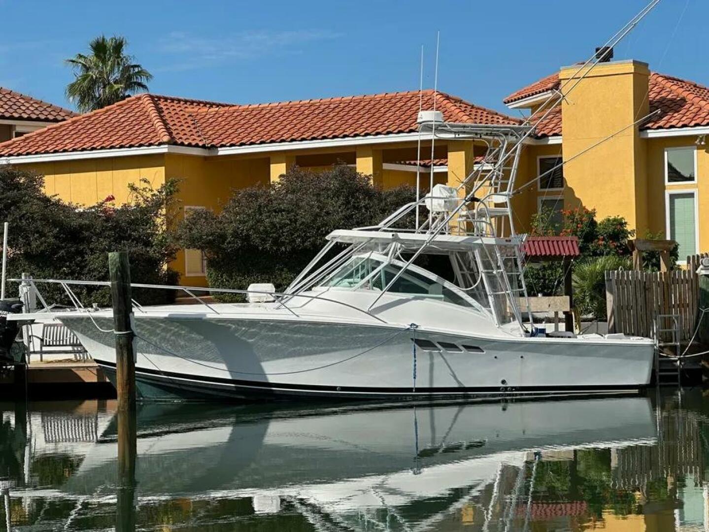 36ft Luhrs Yacht For Sale
