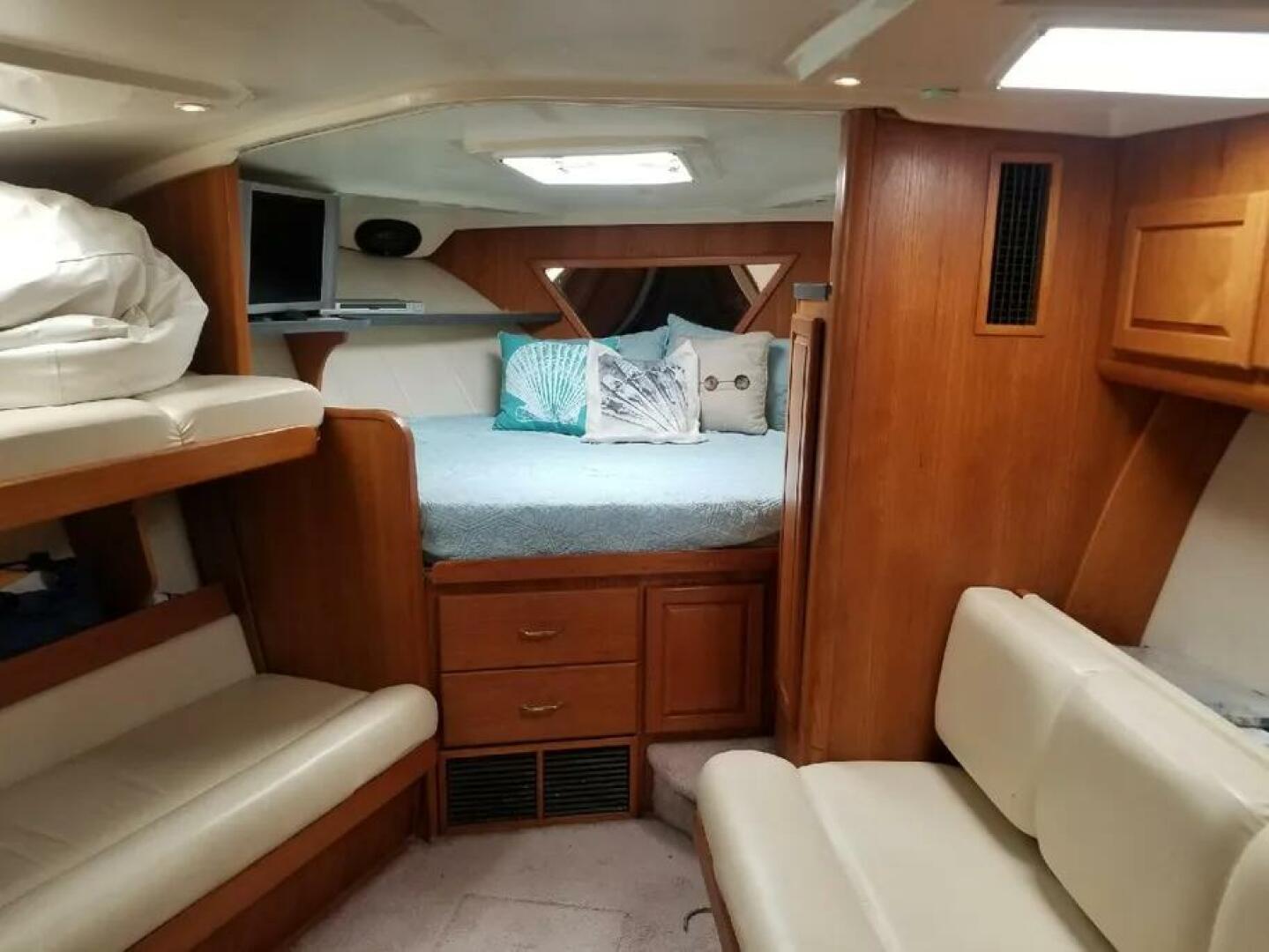 36ft Luhrs Yacht For Sale