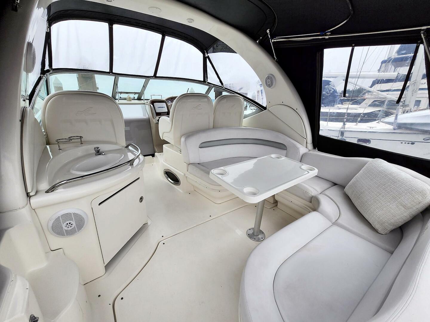 PRICE REDUCED  99 000cad 34ft Sea Ray Yacht For Sale