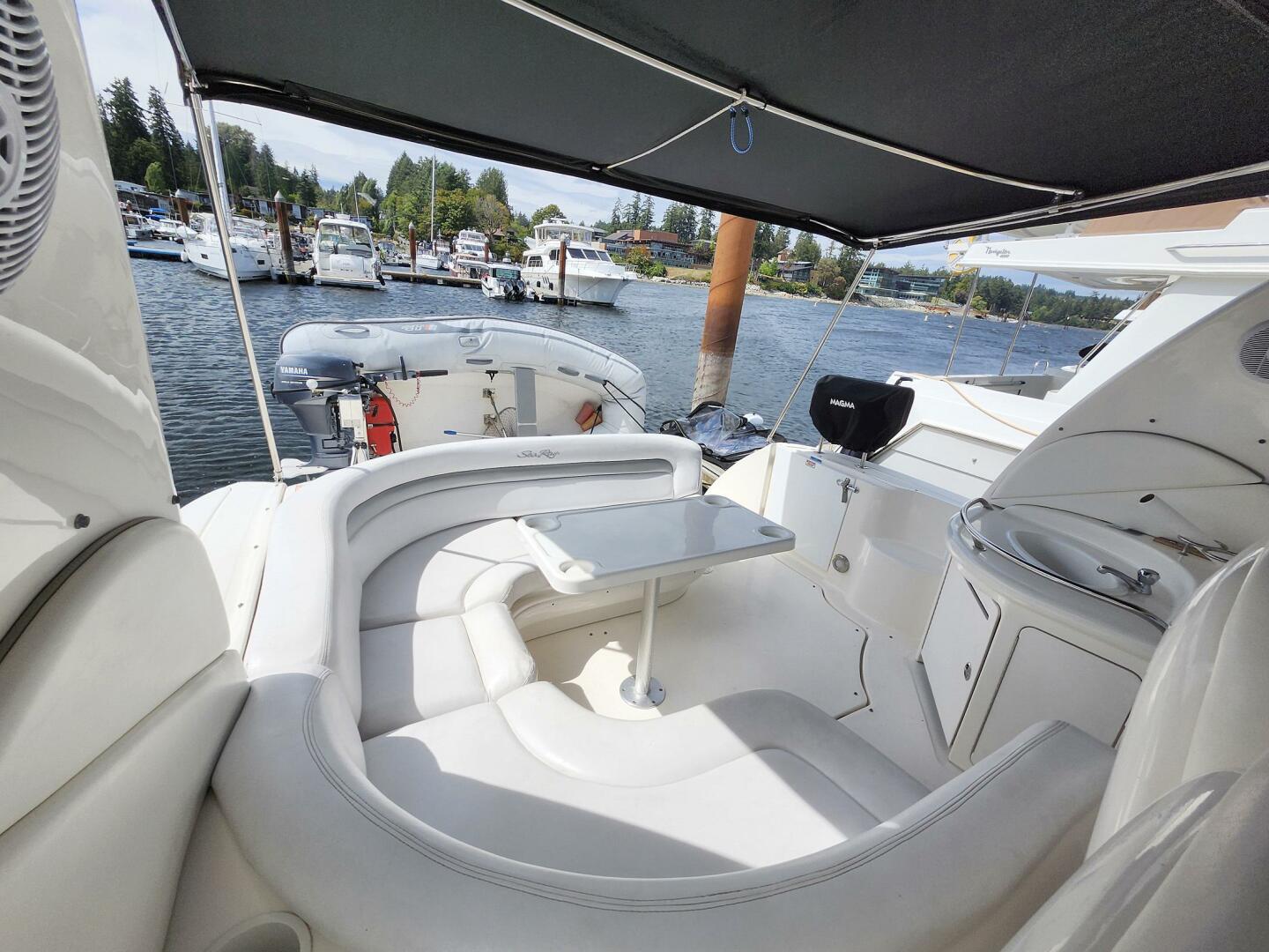 PRICE REDUCED  99 000cad 34ft Sea Ray Yacht For Sale