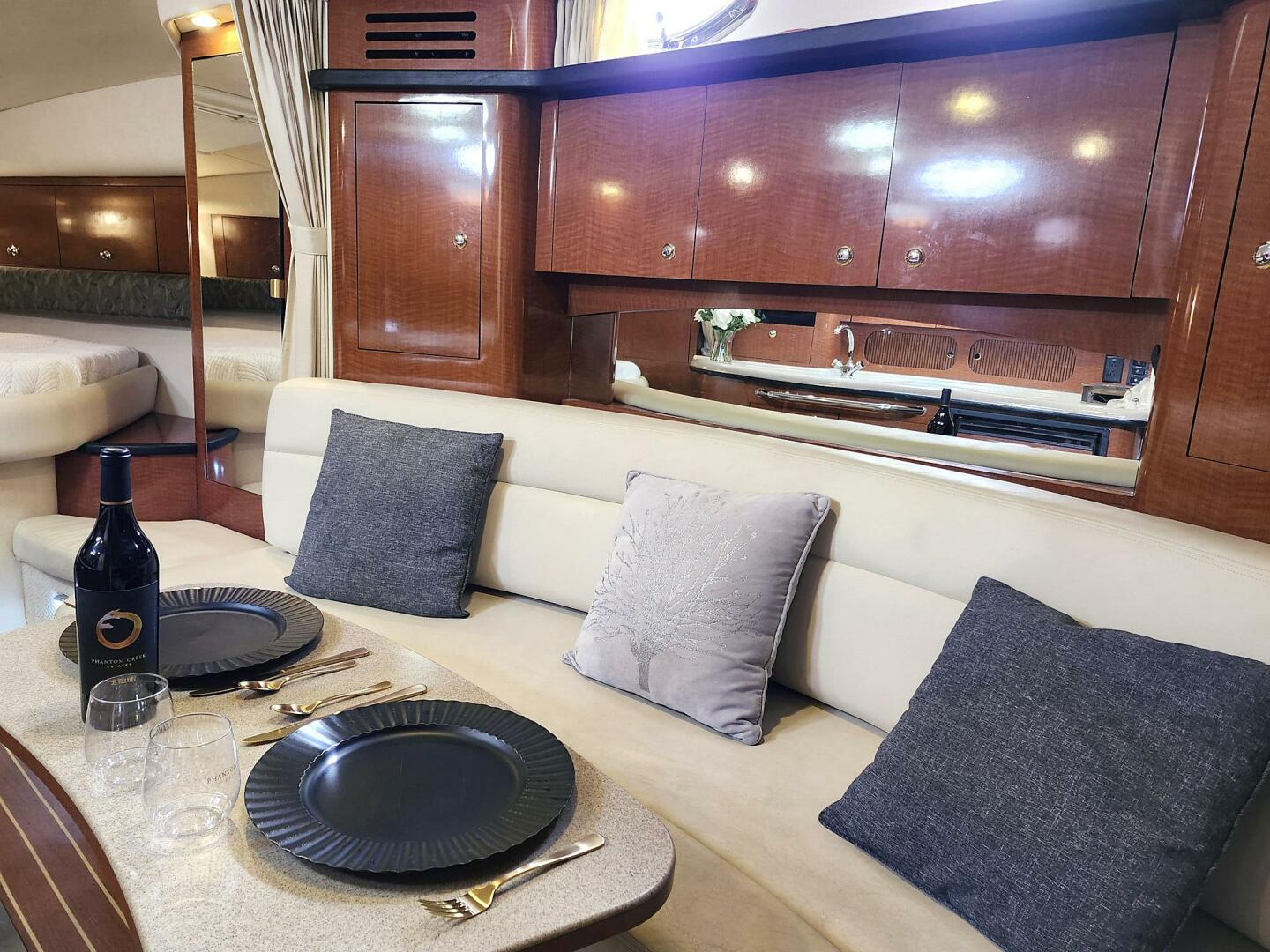 PRICE REDUCED  99 000cad 34ft Sea Ray Yacht For Sale