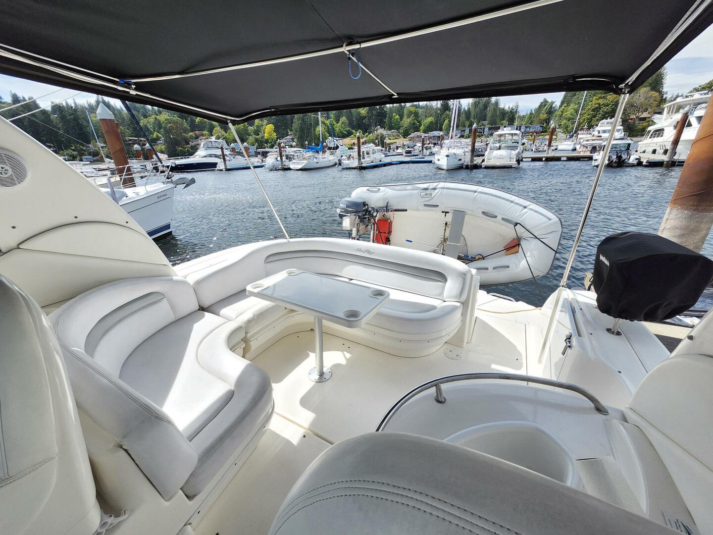PRICE REDUCED  99 000cad 34ft Sea Ray Yacht For Sale