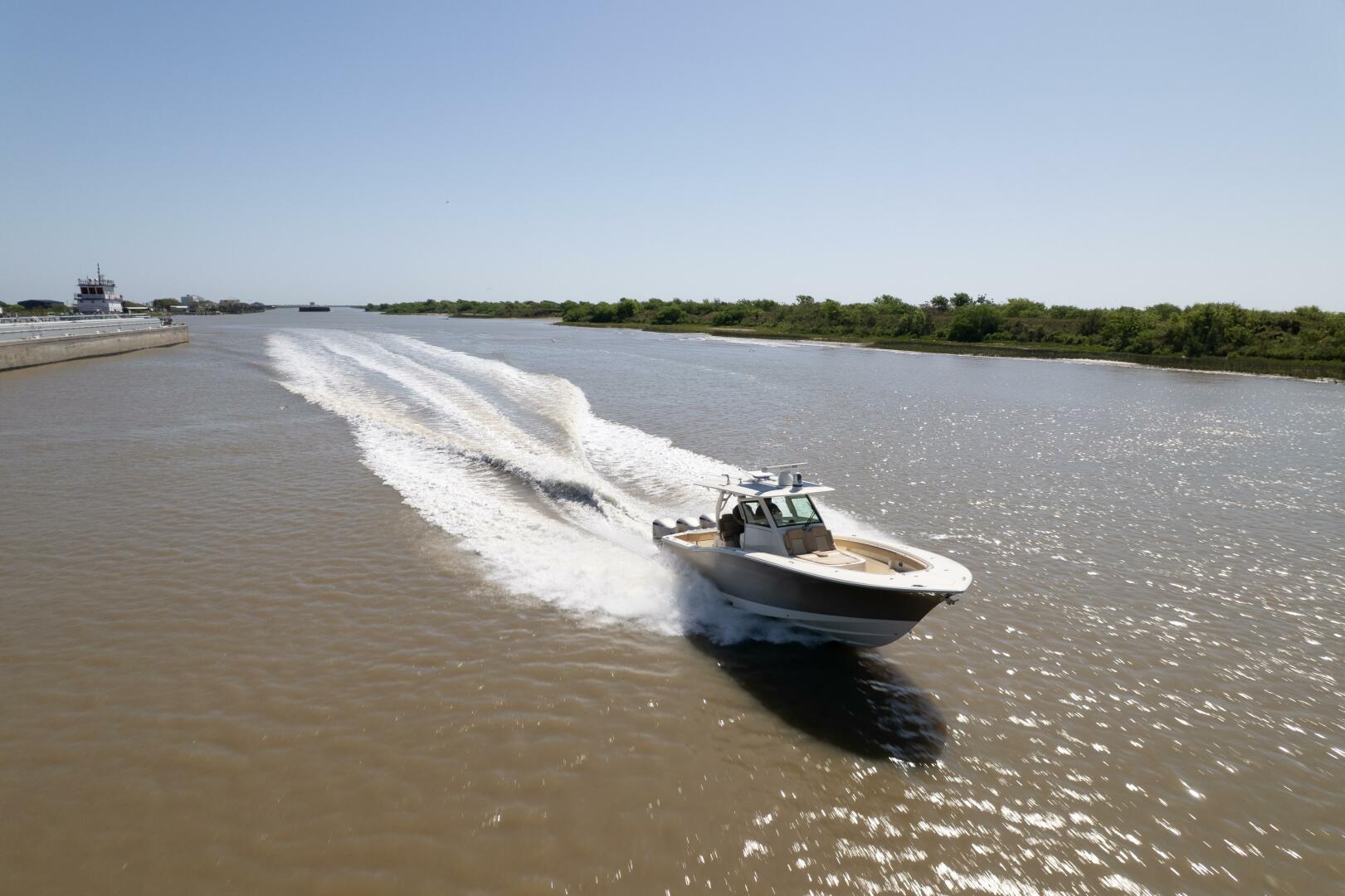 2018 Scout 355 LXF