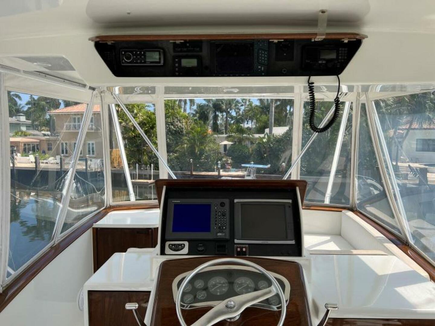 Helm Electronics Up    