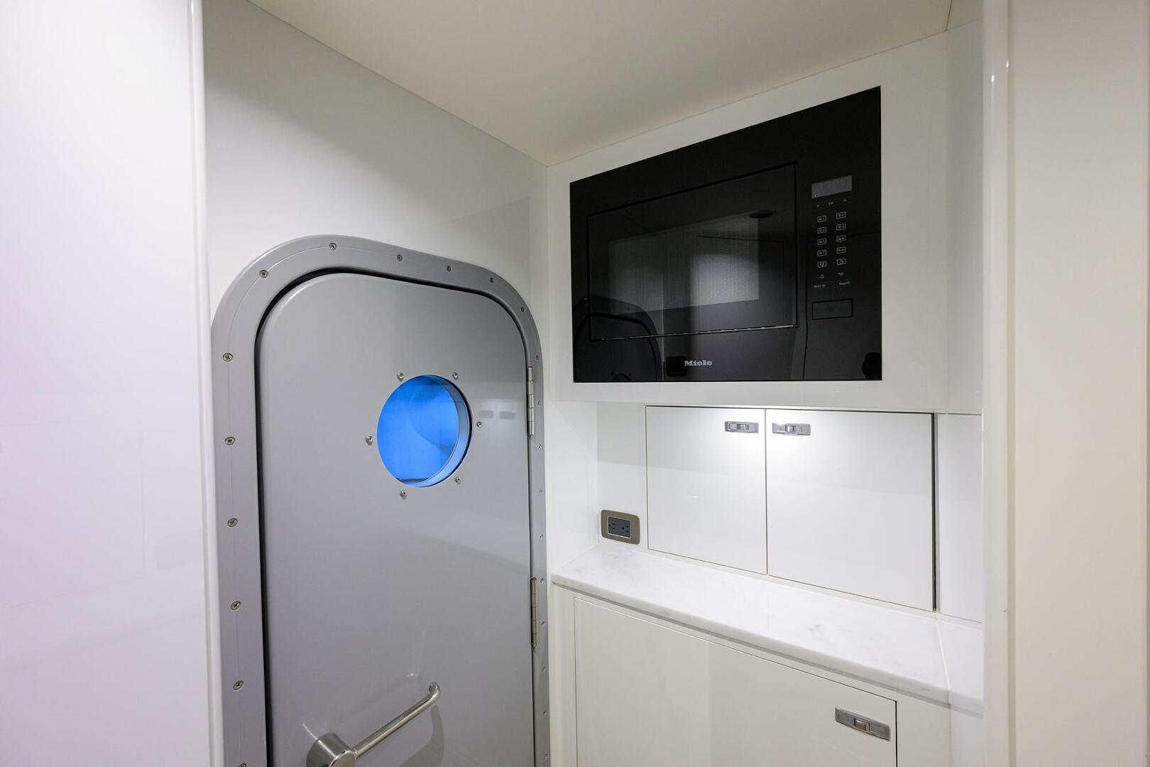 Princess X80 80ft Princess Yacht For Sale