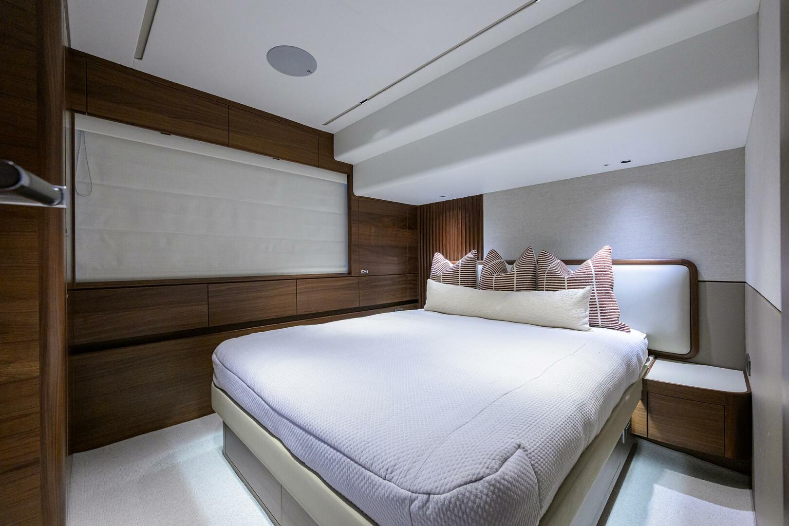 Princess X80 80ft Princess Yacht For Sale