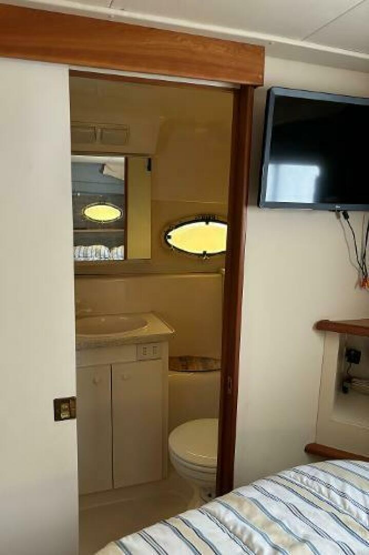 Dances With Waves 35ft Silverton Yacht For Sale