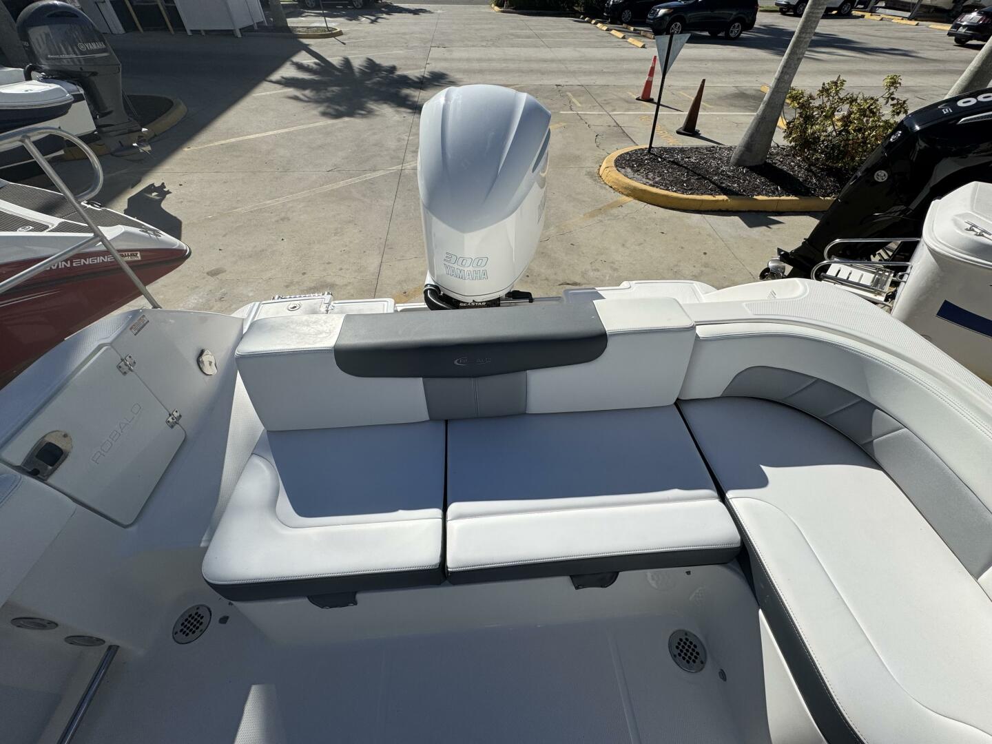 24ft Robalo Yacht For Sale