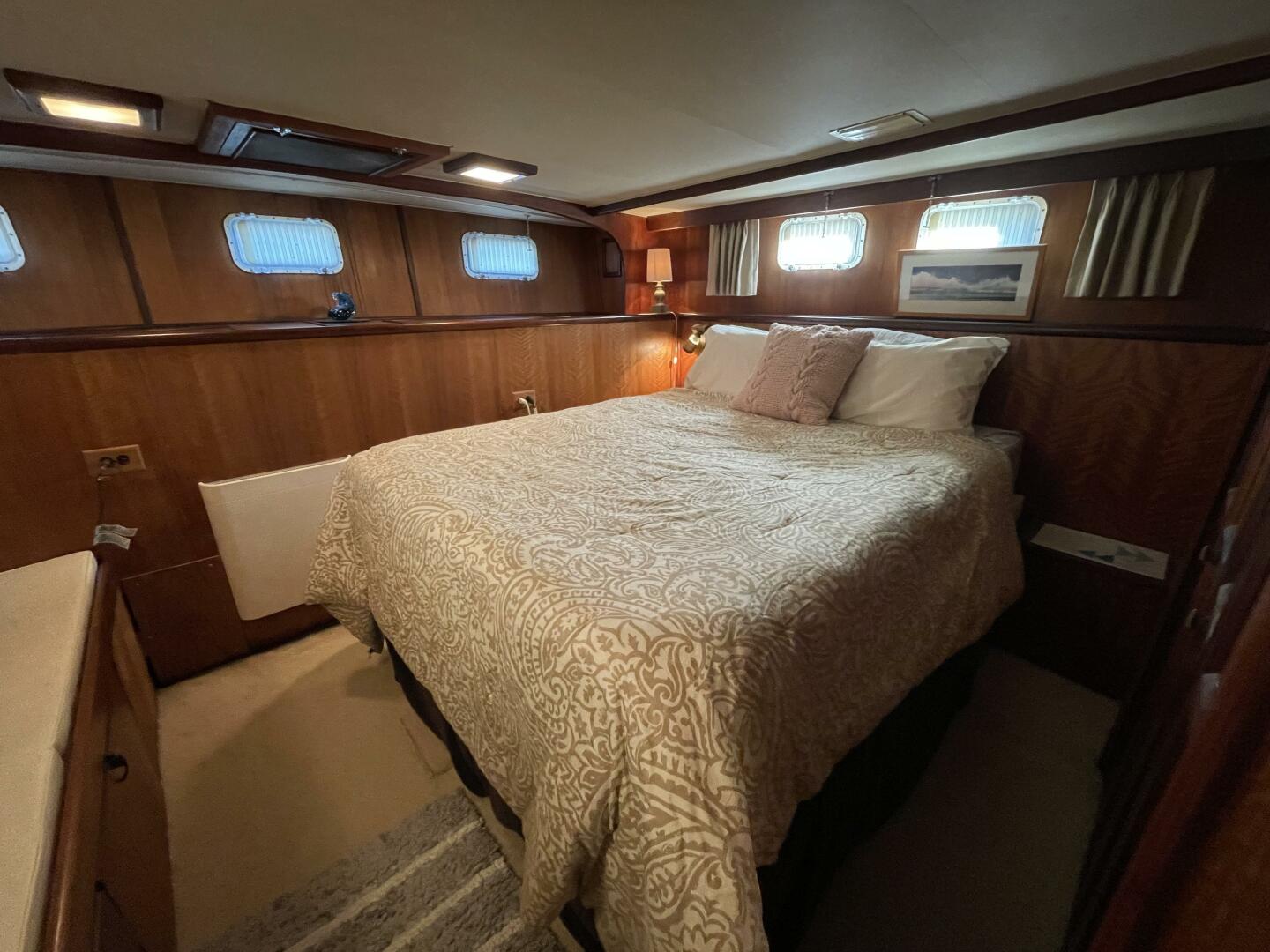 53ft Hatteras Yacht For Sale
