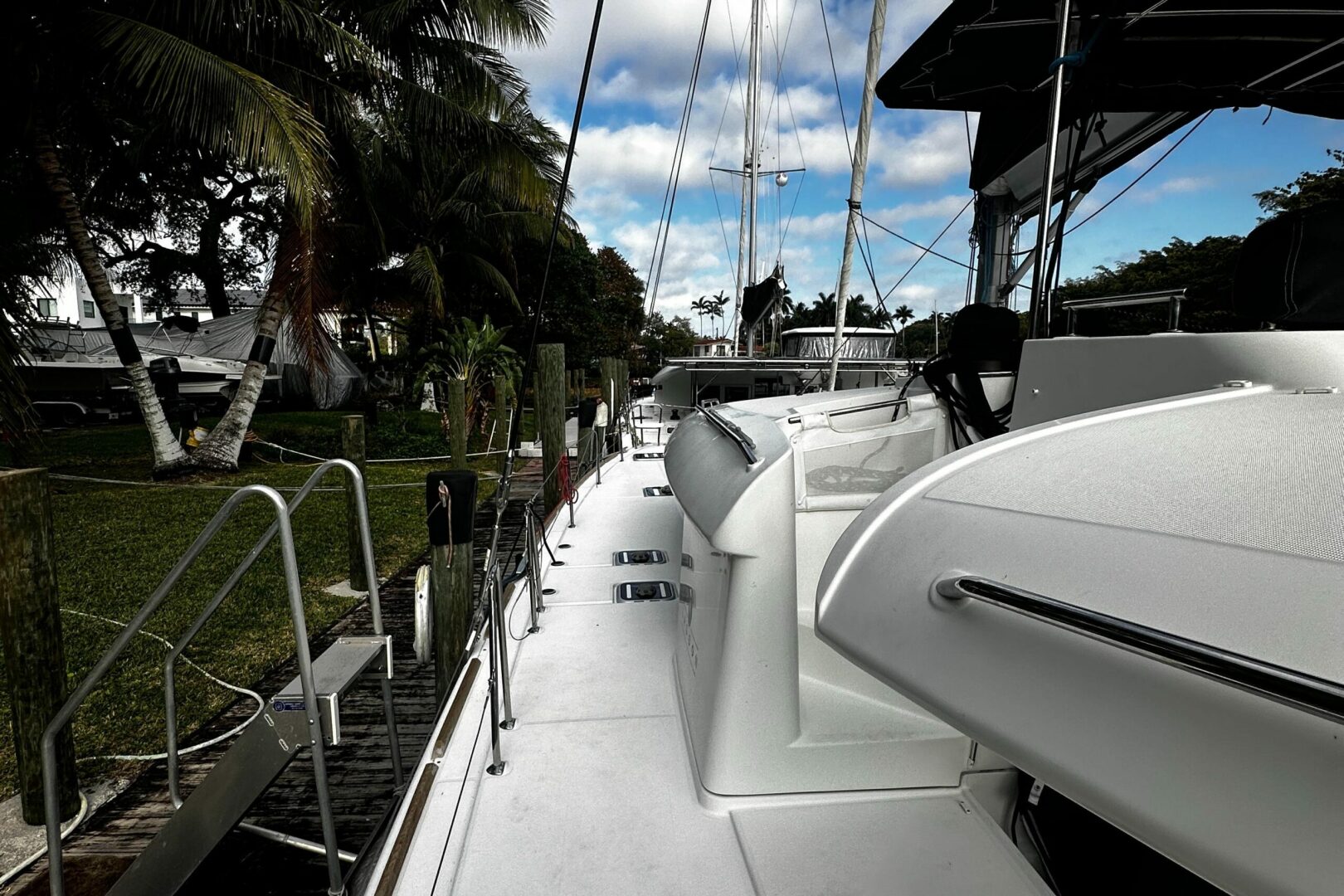 2017-lagoon-450-f-sail-9748460-20250417113703047-1_XLARGE.jp