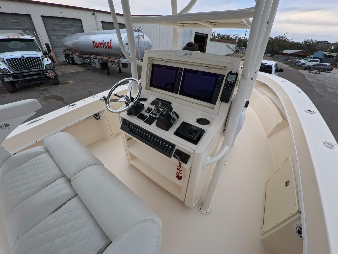 2019 Young Boats 27