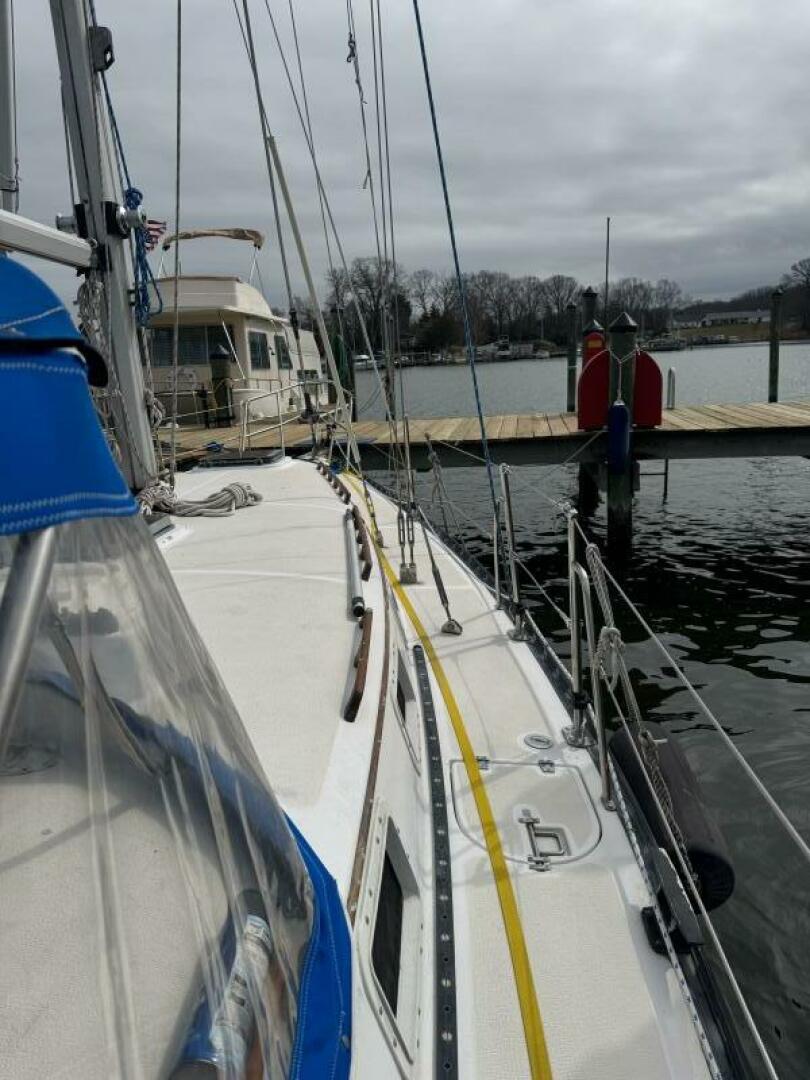 Ataraxia 33ft Endeavour Yacht For Sale
