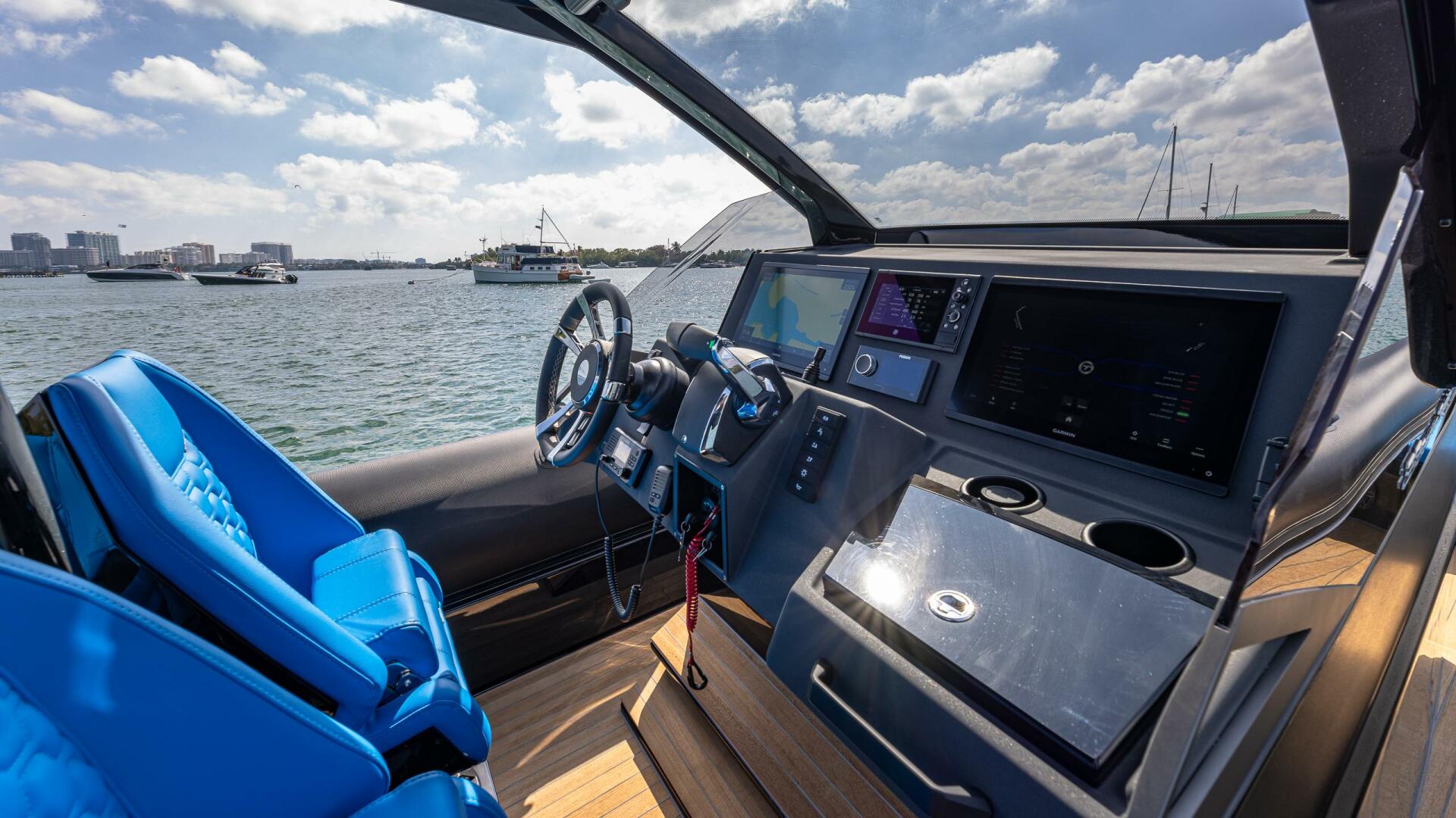 Technohull 38 Grand Sport 38ft Technohull Yacht For Sale