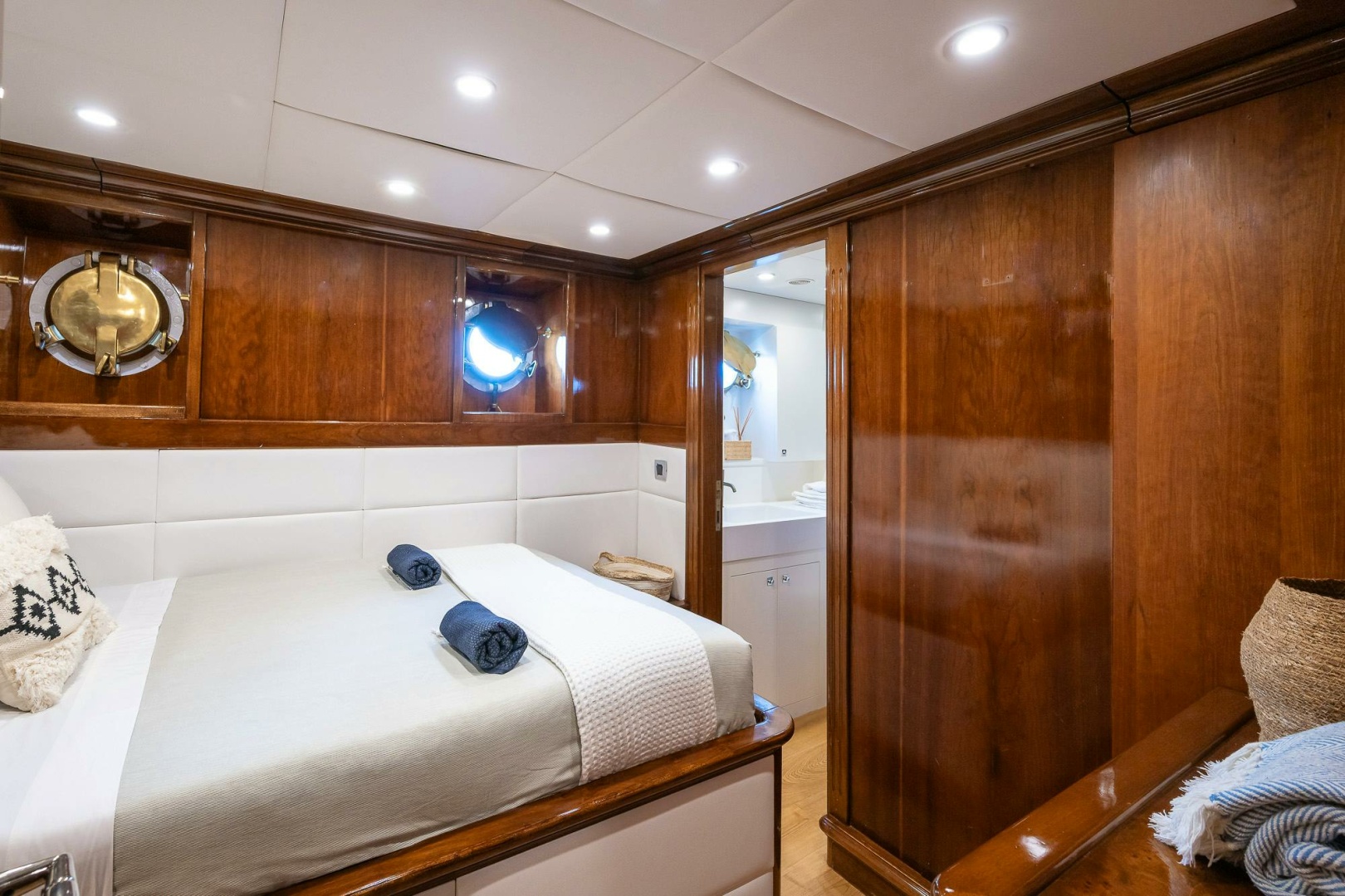 BLACK PEPPER 79ft Cantieri Di Lavagna Yacht For Sale