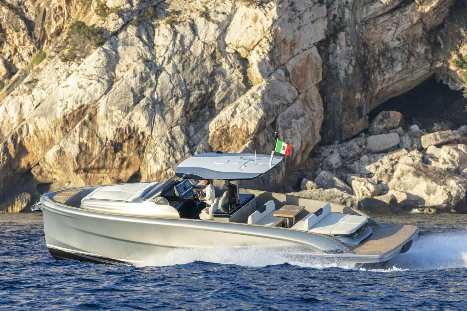 40ft Solaris Yacht For Sale