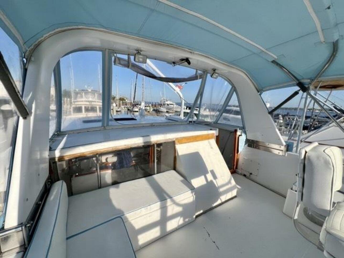 52 Nirvana 1987 Jefferson 42 Flybridge 2 Medium