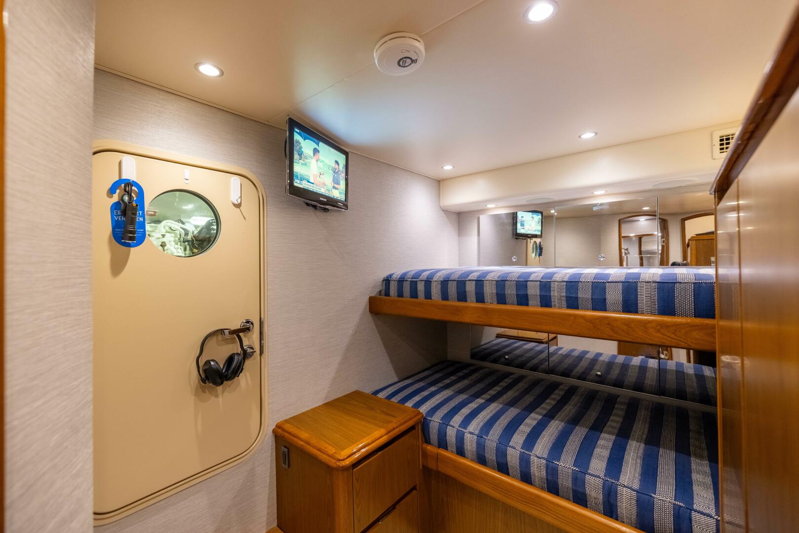 2011 Viking 70 Convertible 