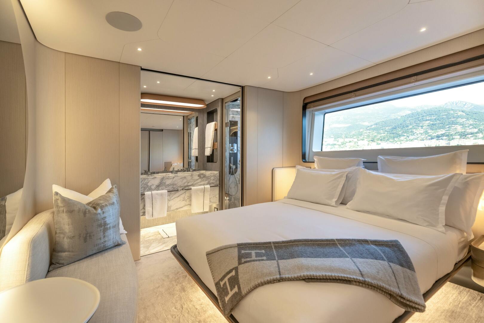 H 116ft Azimut Yacht For Sale