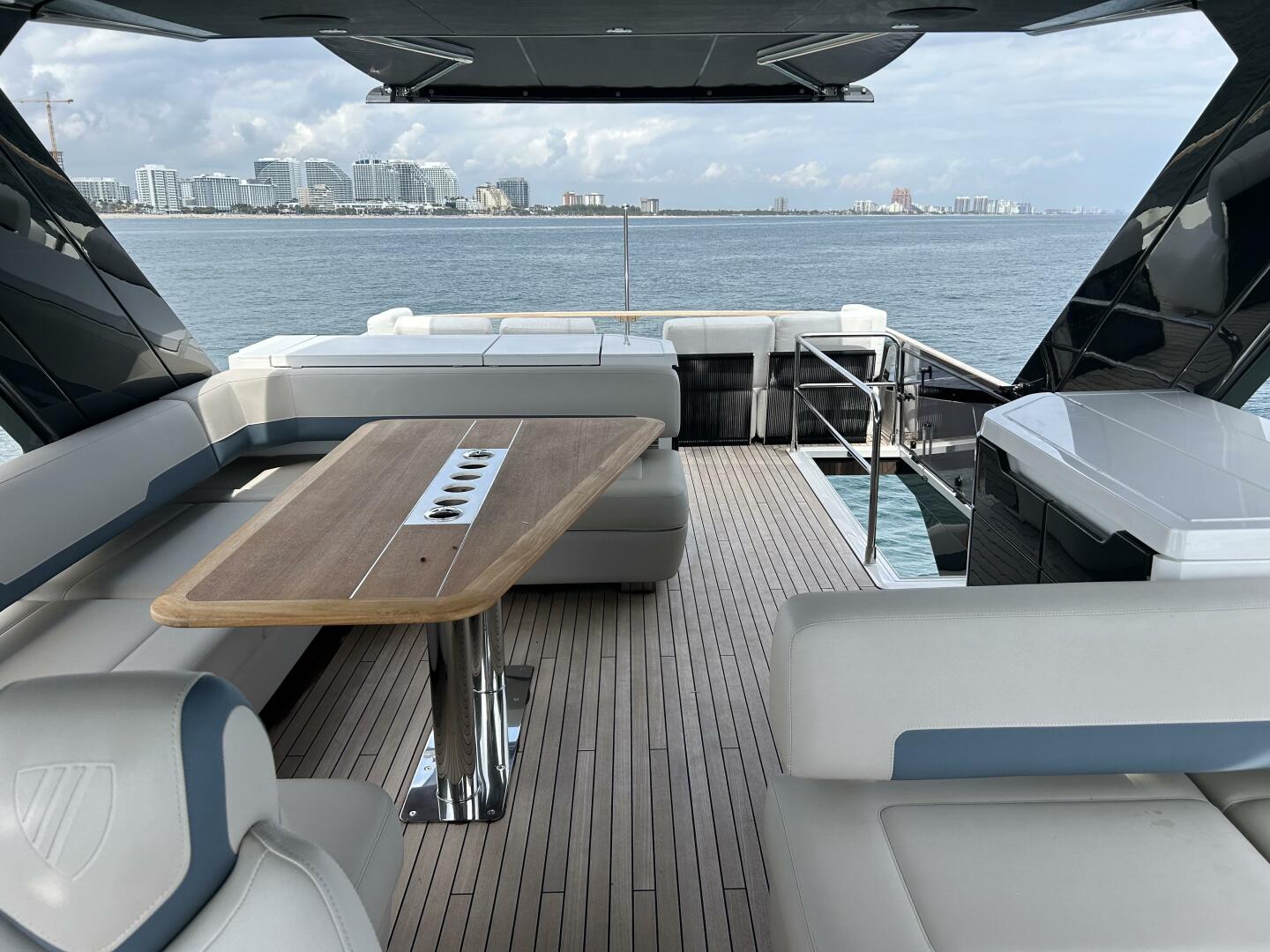 FAIRLINE SQUADRON 68ft Fairline Yacht For Sale
