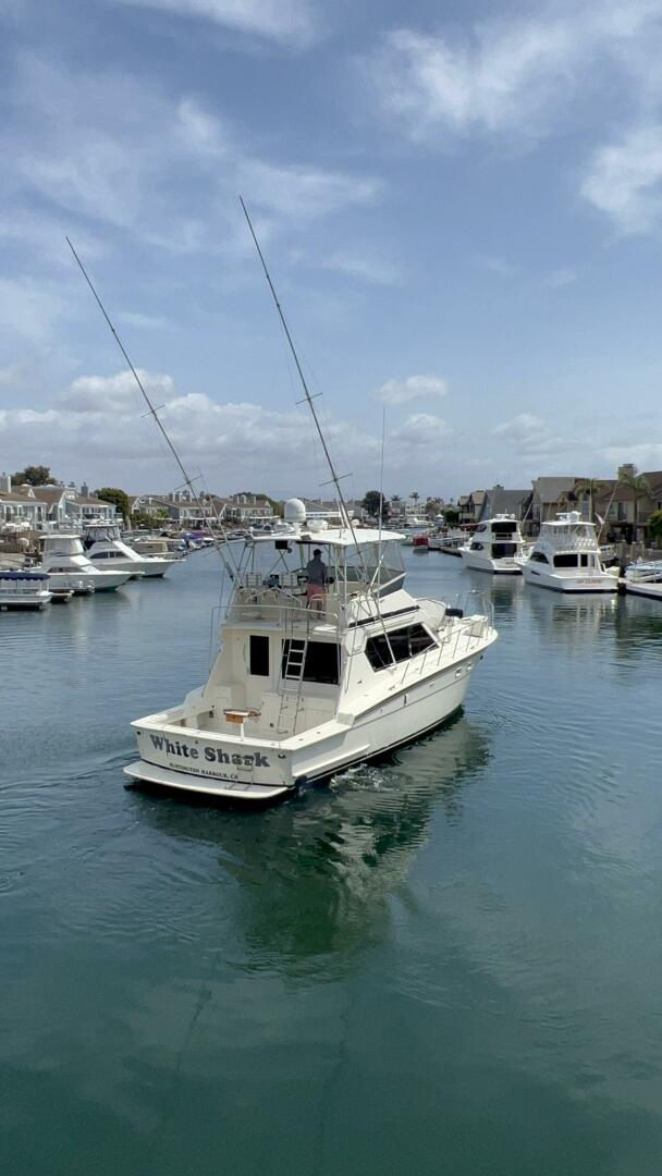 White Shark  48ft Hatteras Yacht For Sale