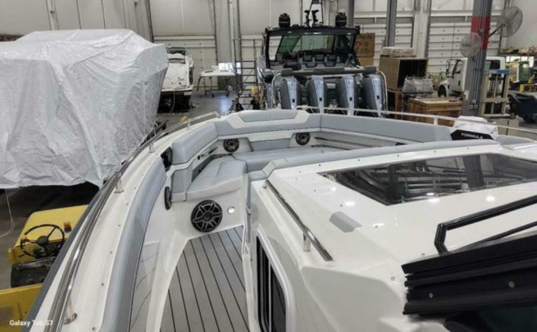 Cosmetic Sturgeon 43ft Formula Yacht For Sale