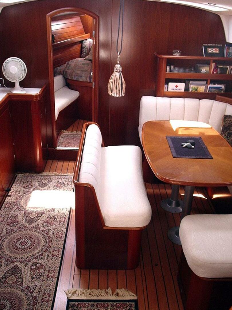 Beneteau 461 Oceanis interior