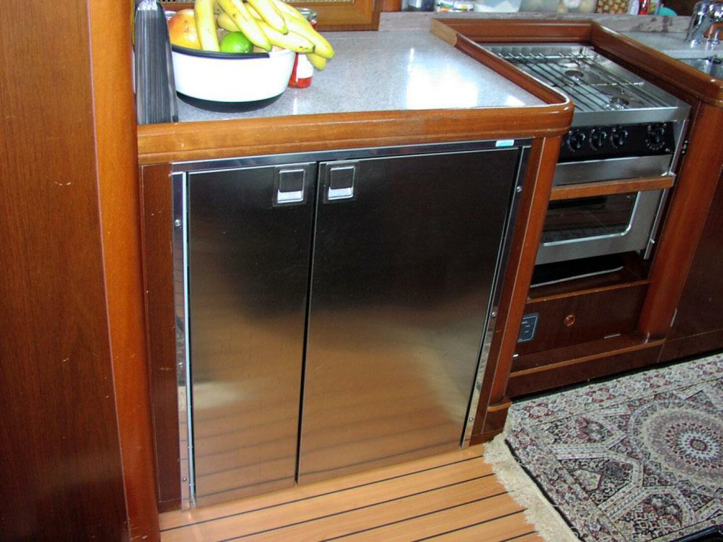 Beneteau 461 Oceanis galley