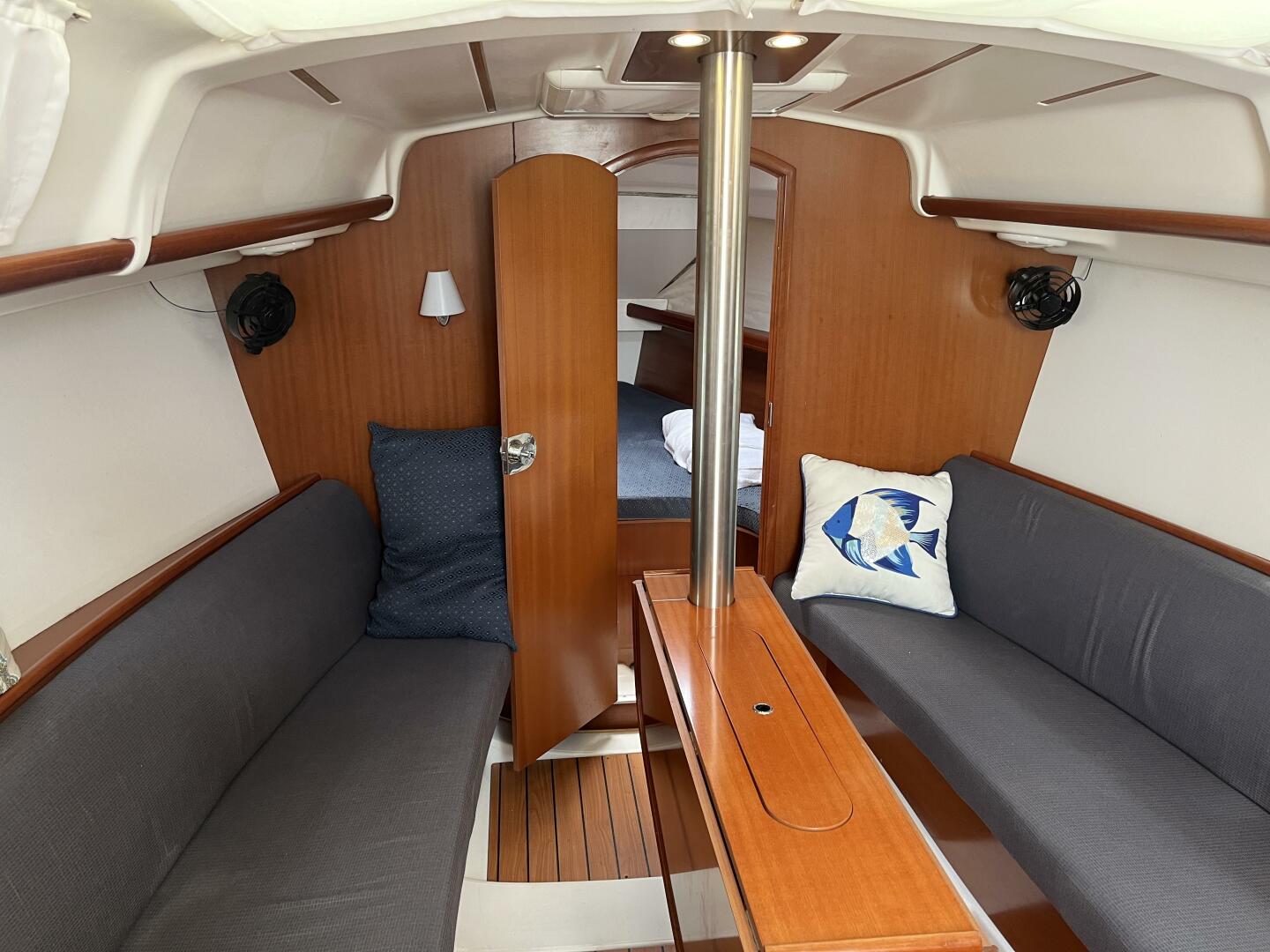 Beneteau 323