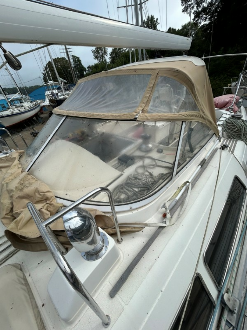 MORAGSTAR 54ft Moody Yacht For Sale