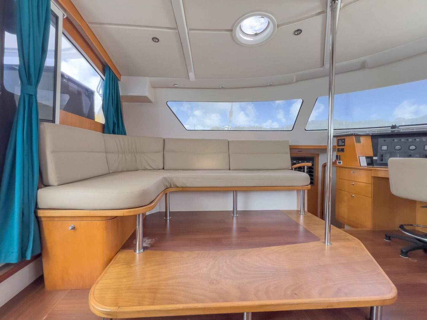 60ft Fountaine Pajot Yacht For Sale