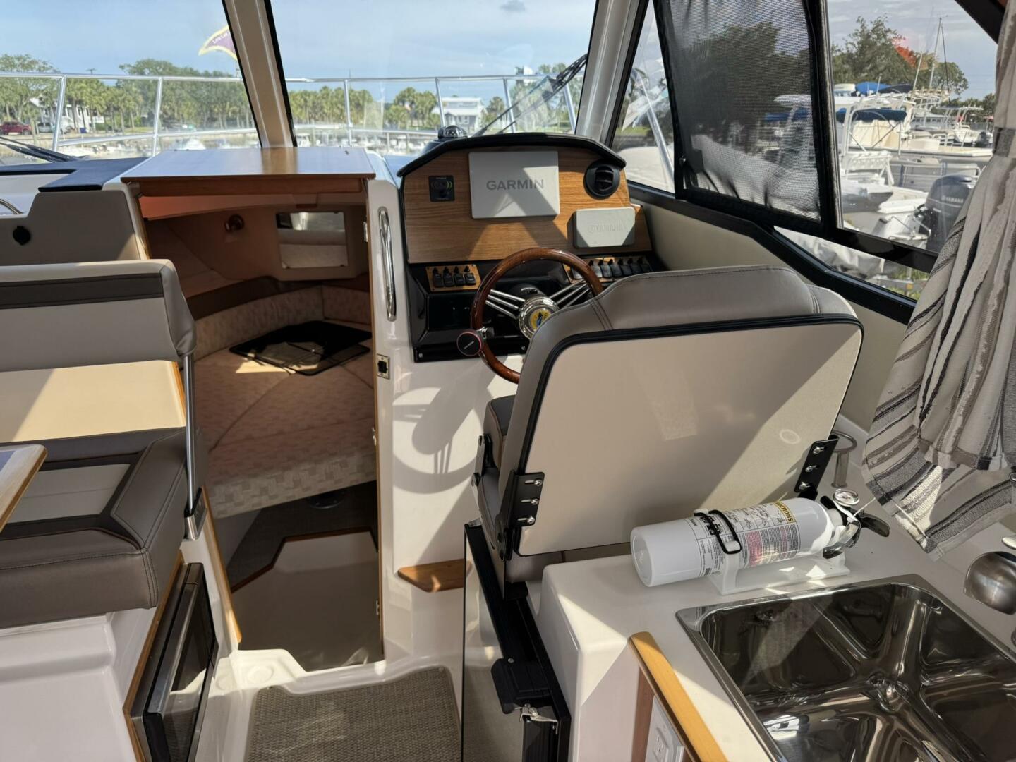 24ft Cutwater Yacht For Sale