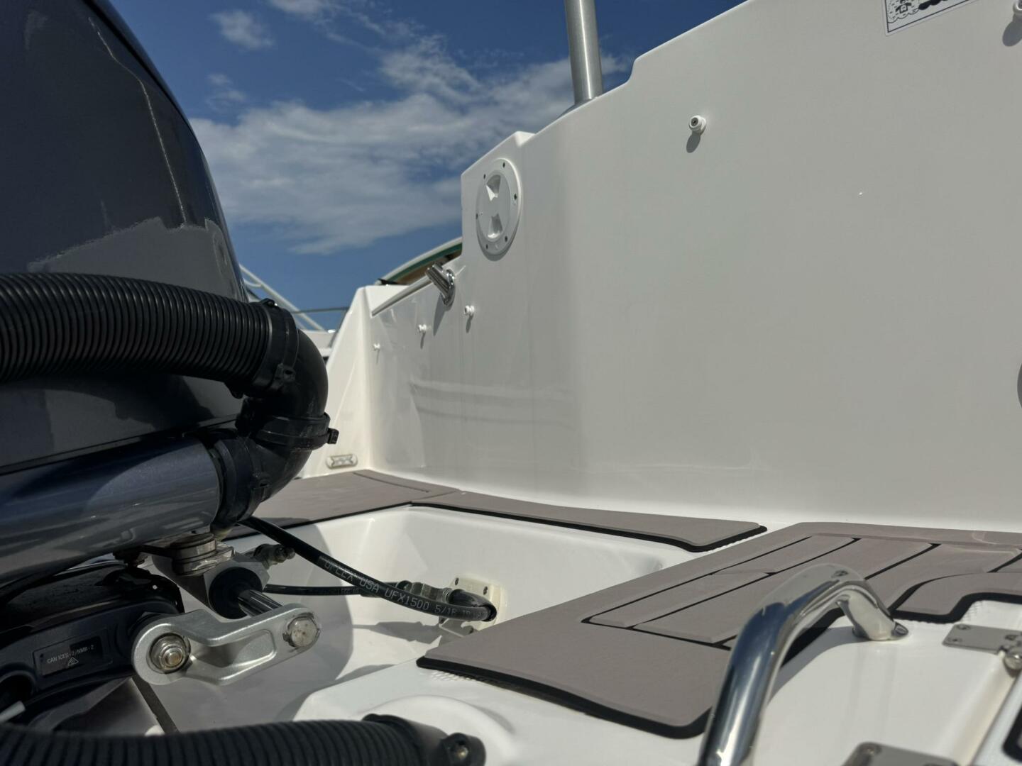 24ft Cutwater Yacht For Sale