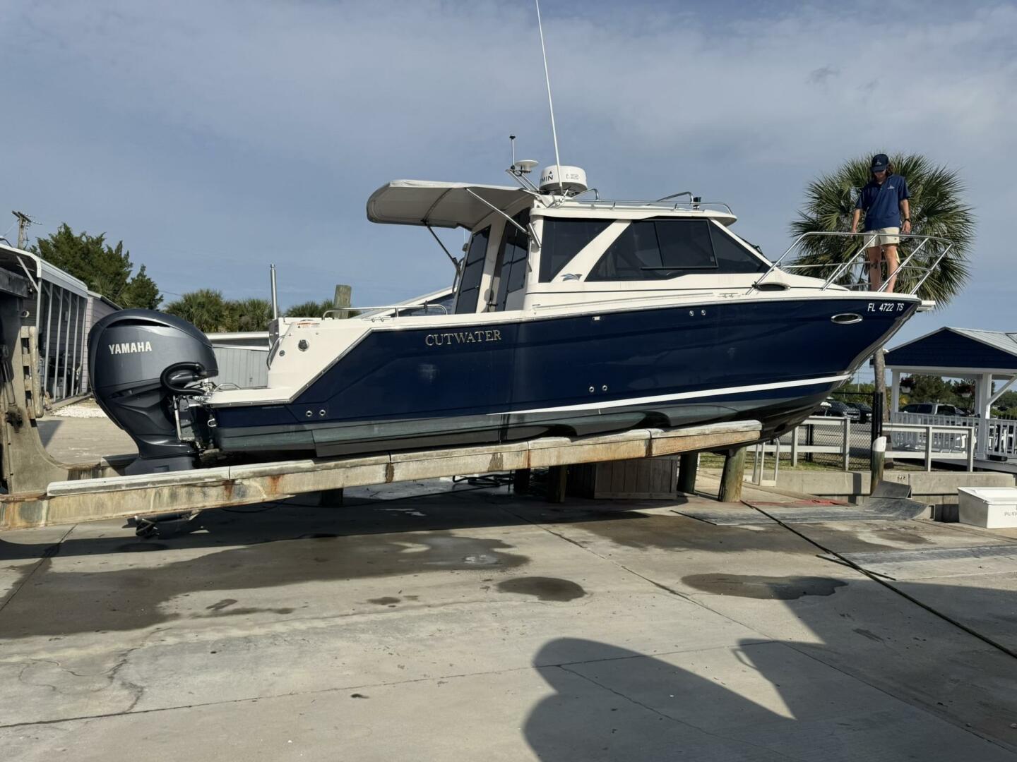 24ft Cutwater Yacht For Sale