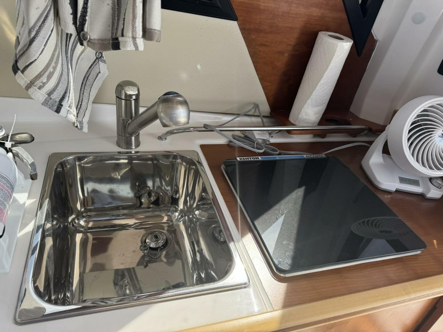 24ft Cutwater Yacht For Sale
