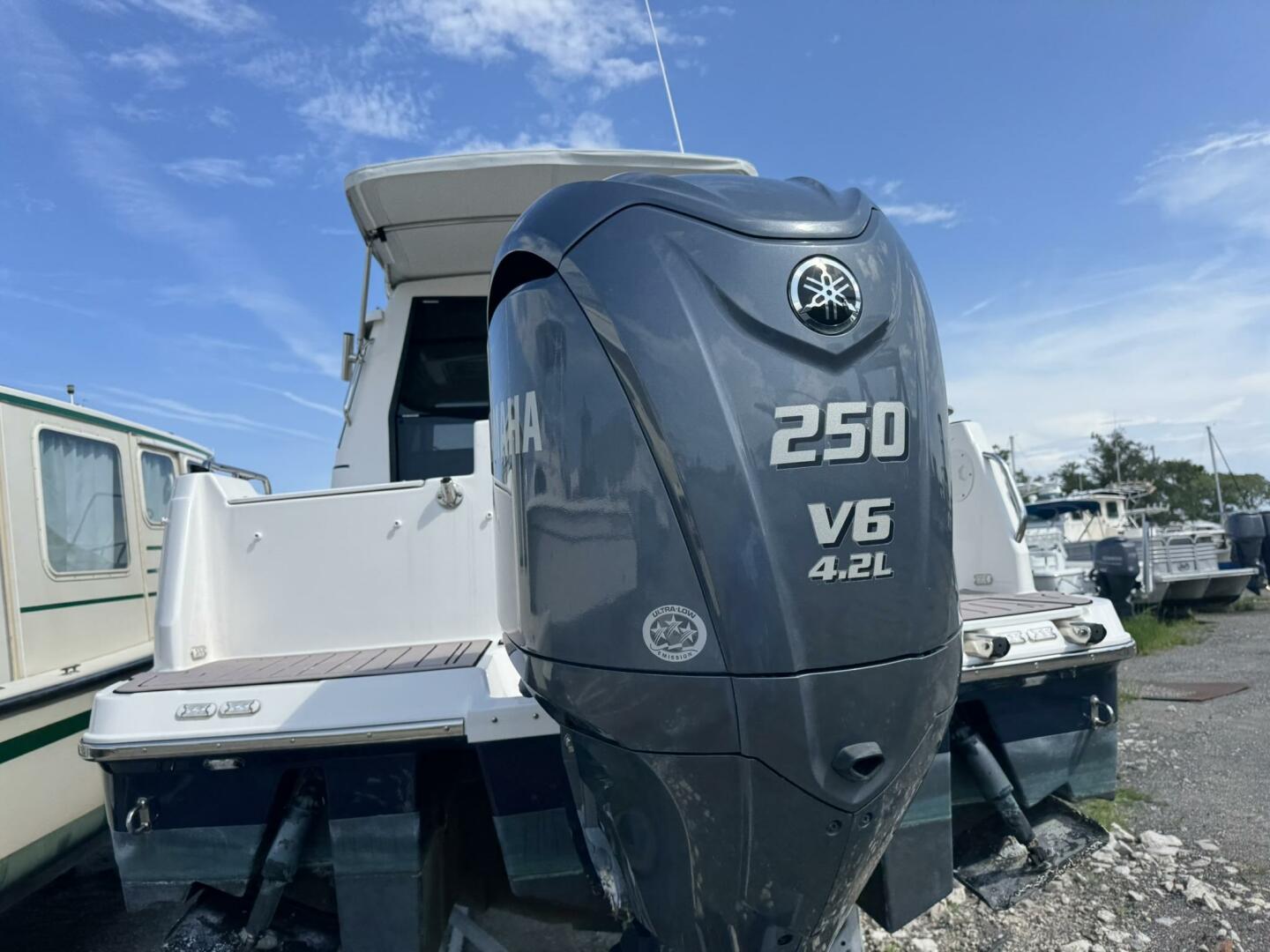 24ft Cutwater Yacht For Sale